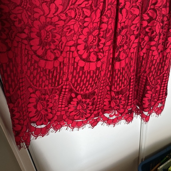 Nicole Miller Stunning lace below knee dress - Picture 3 of 5